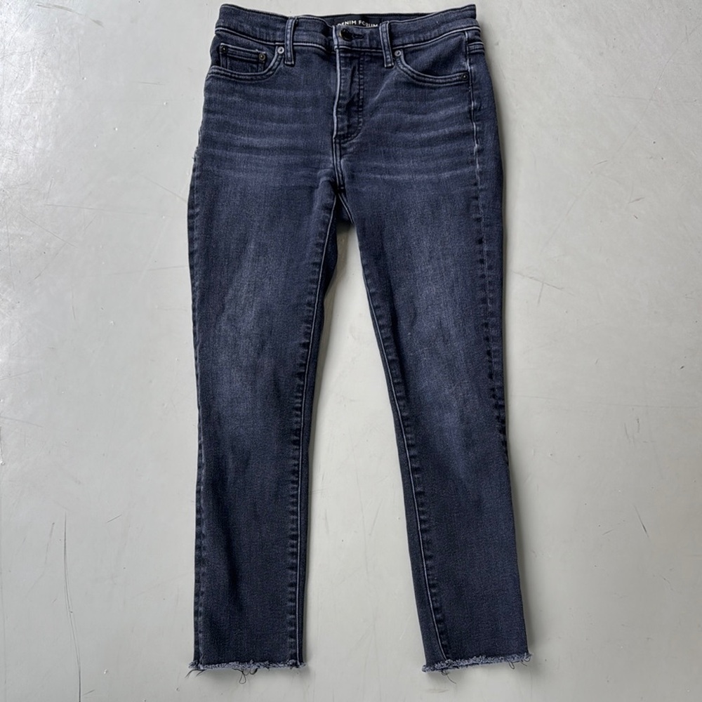 Denim Forum The Nico Mid Rise Skinny Crop Size 26 - Black